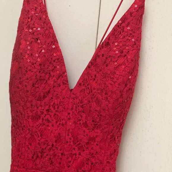 Red spaghetti strap sequin cocktail dress size 0 - Picture 5 of 5